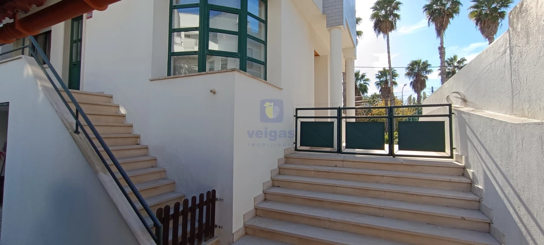 Moradia T5 para Arrendamento em Loures Foto 21