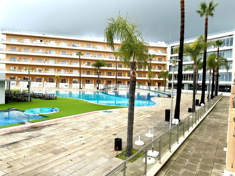 Apartamento T1 para Venda em Albufeira e Olhos de Água Foto 2