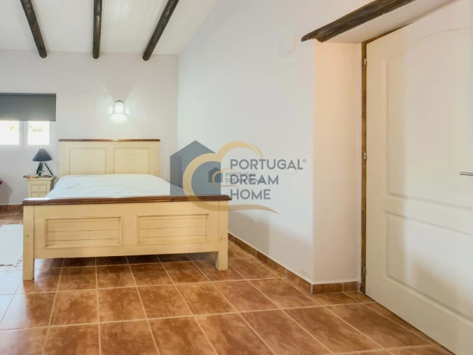 Moradia T4 para Venda em São Bartolomeu de Messines Foto 12