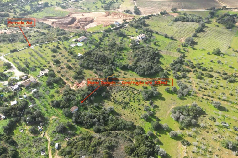 Terreno para Venda em Albufeira e Olhos de Água Foto 1