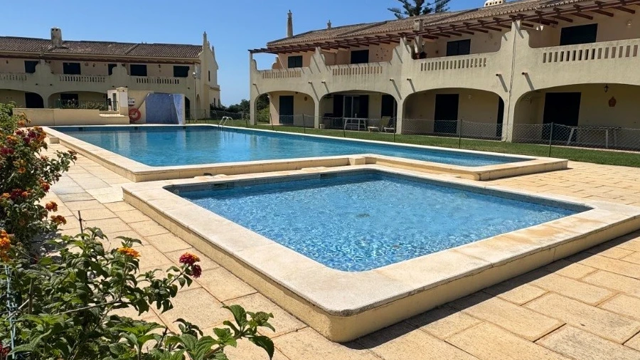 Moradia T2 para Venda em Porches