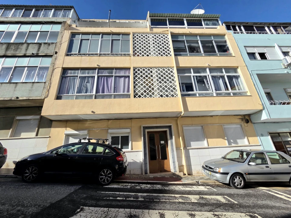 Apartamento T2 para Venda em Algés, Linda-A-Velha e Cruz Quebrada-Dafundo Foto 24