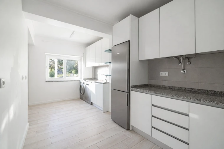 Apartamento T2 para Arrendamento em Carcavelos e Parede