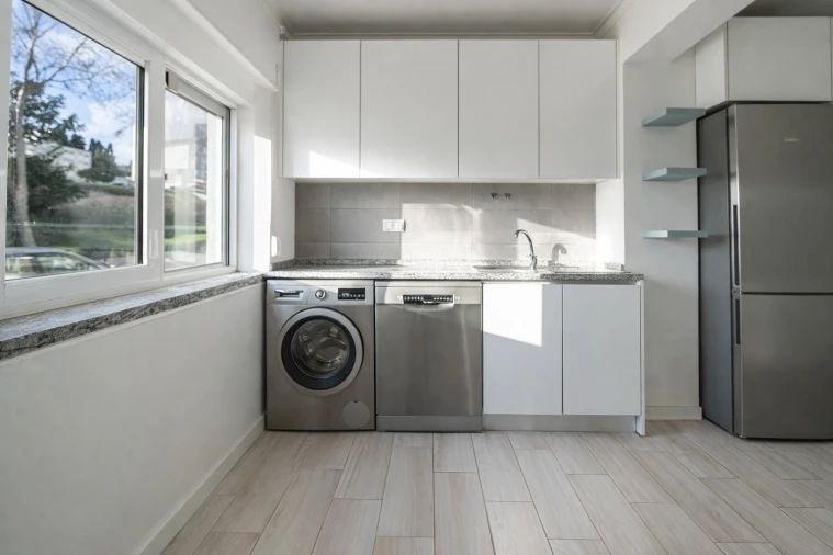 Apartamento T2 para Arrendamento em Carcavelos e Parede Foto 4