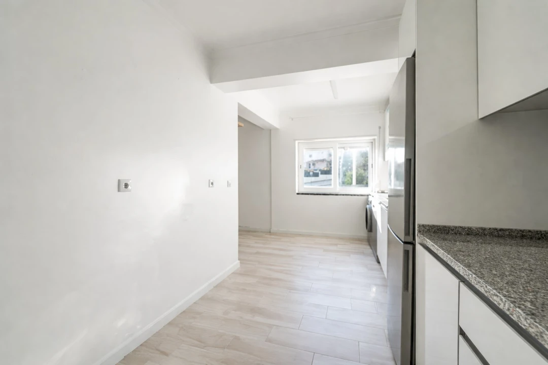 Apartamento T2 para Arrendamento em Carcavelos e Parede Foto 6