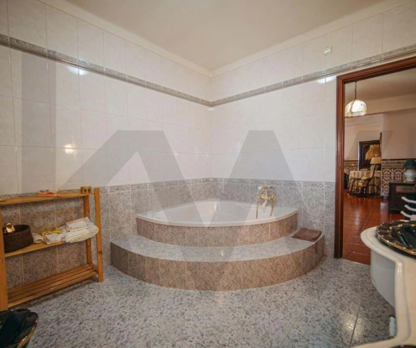 Moradia T5 para Venda em Cabrela Foto 8