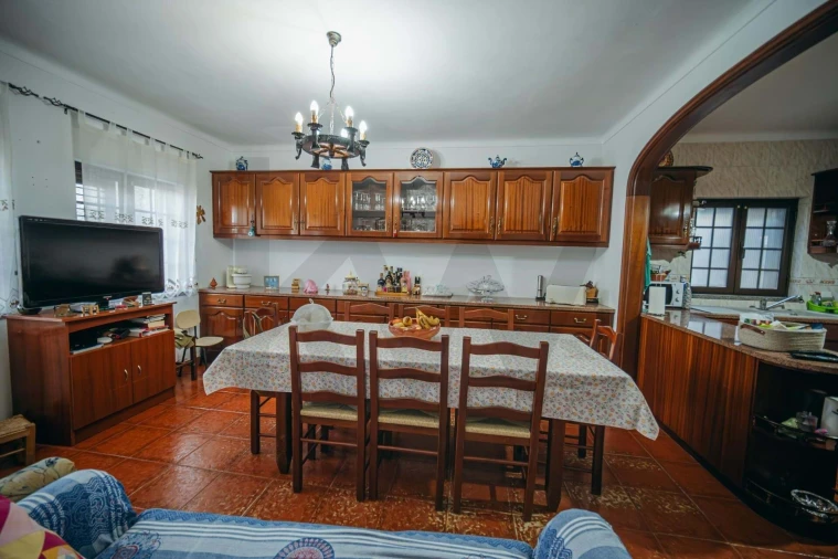 Moradia T5 para Venda em Cabrela Foto 6