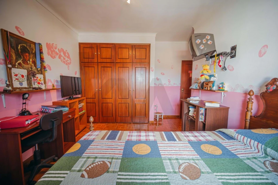 Moradia T5 para Venda em Cabrela Foto 10