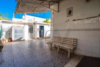 Moradia T4 para Venda em Olhão