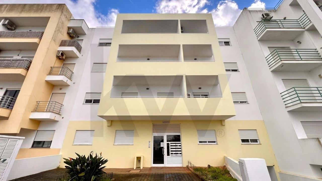 Apartamento T3 para Arrendamento férias em Estômbar e Parchal Foto 19