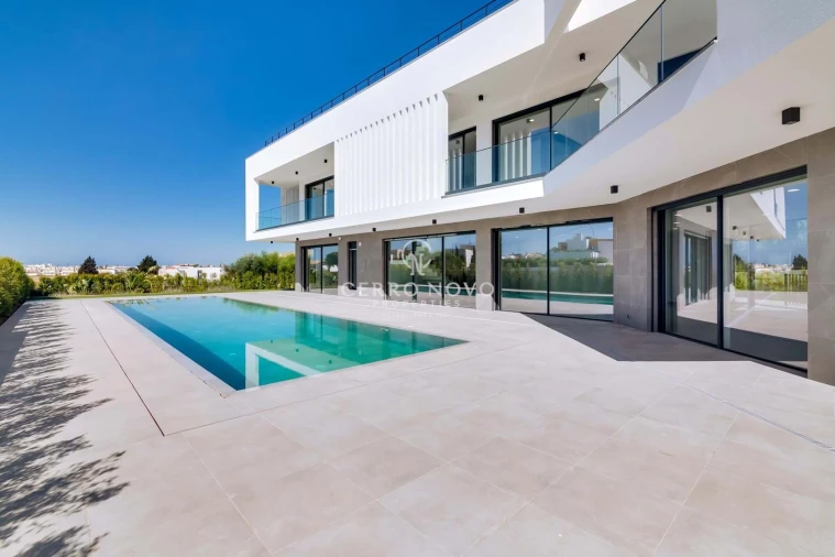 Moradia T4 para Venda em Guia