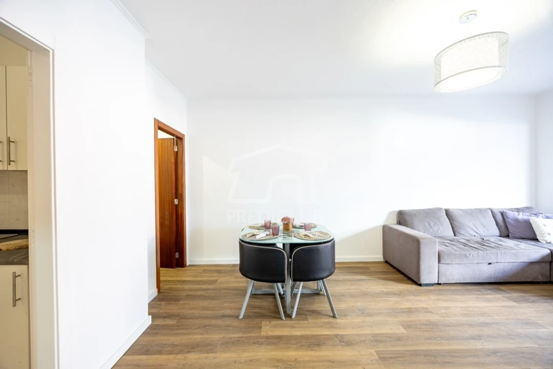 Apartamento T2 para Venda em Santo Antonio Foto 5