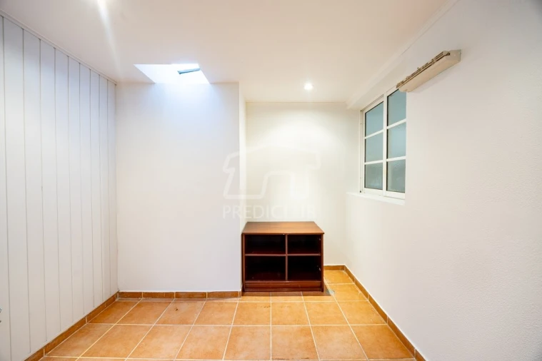Apartamento T2 para Venda em Santo Antonio Foto 16