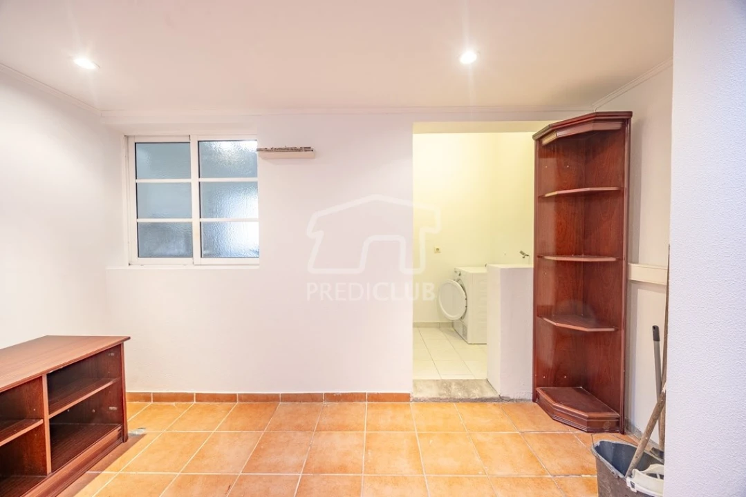 Apartamento T2 para Venda em Santo Antonio Foto 15