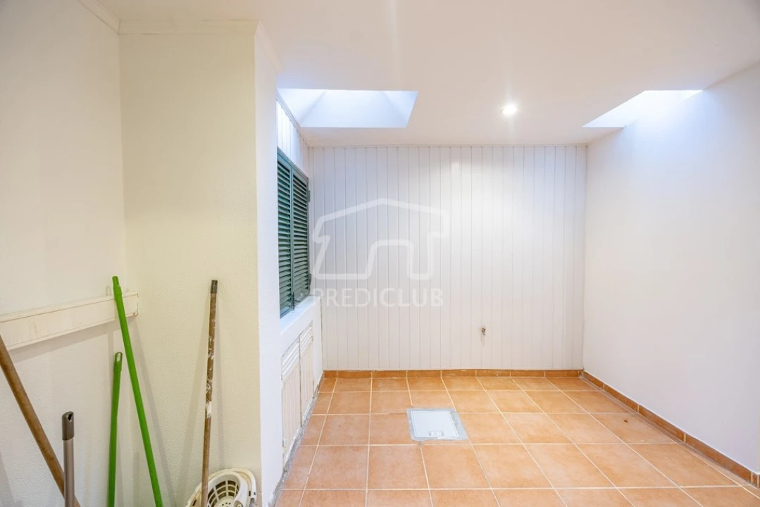 Apartamento T2 para Venda em Santo Antonio Foto 14