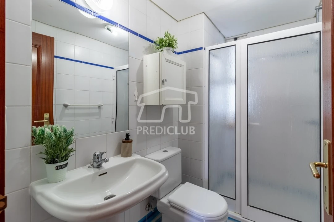 Apartamento T3 para Venda em São Martinho Foto 16