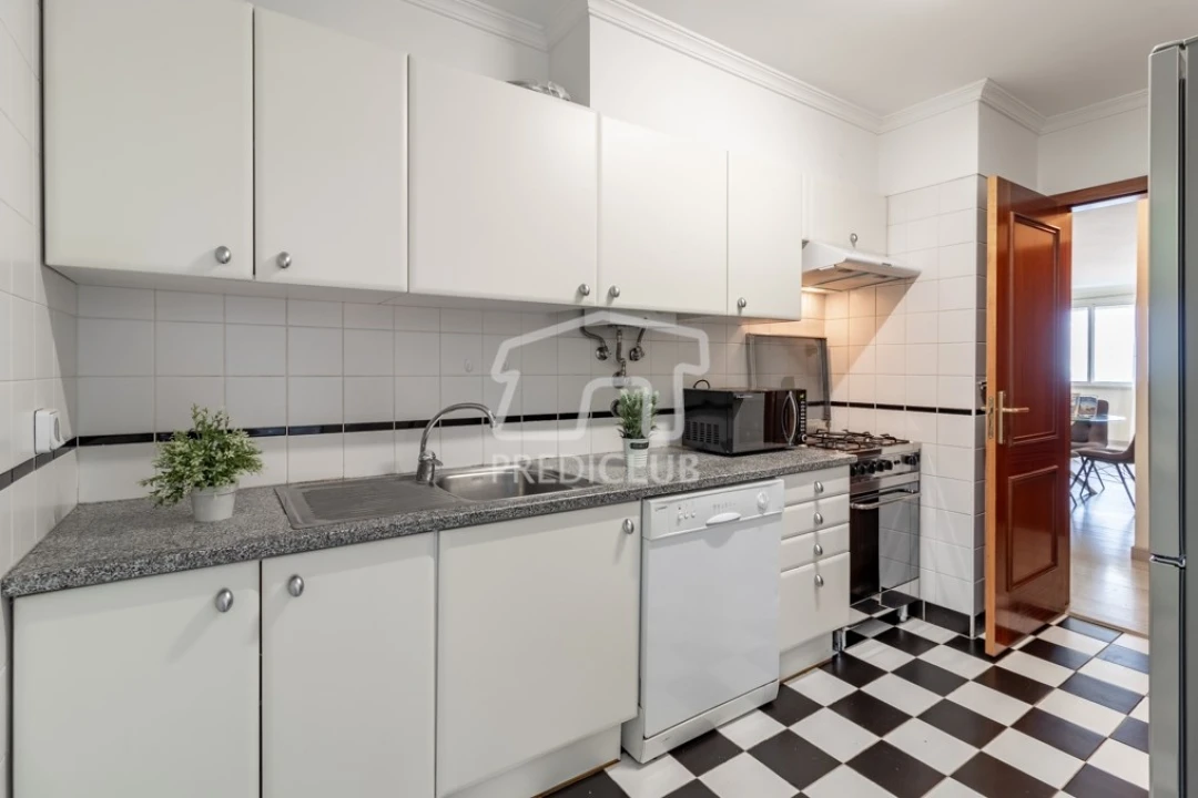 Apartamento T3 para Venda em São Martinho Foto 7