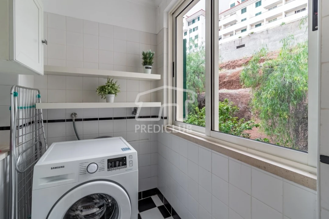 Apartamento T3 para Venda em São Martinho Foto 9