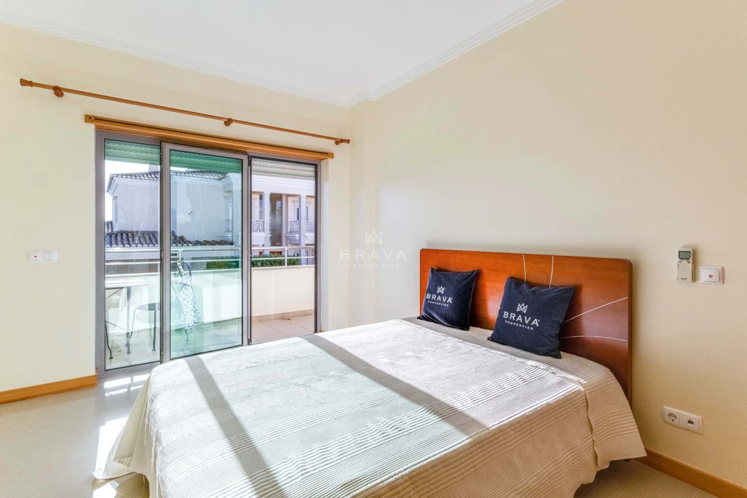 Apartamento T2 para Venda em Albufeira e Olhos de Água Foto 14