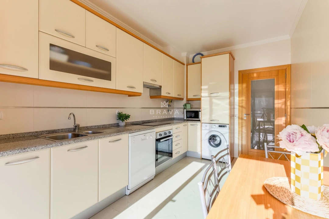 Apartamento T2 para Venda em Albufeira e Olhos de Água Foto 3