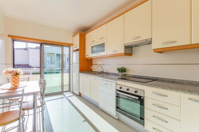 Apartamento T2 para Venda em Albufeira e Olhos de Água Foto 4