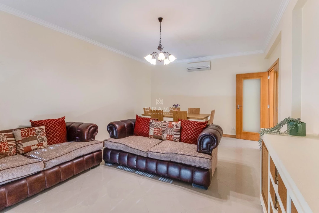 Apartamento T2 para Venda em Albufeira e Olhos de Água Foto 2