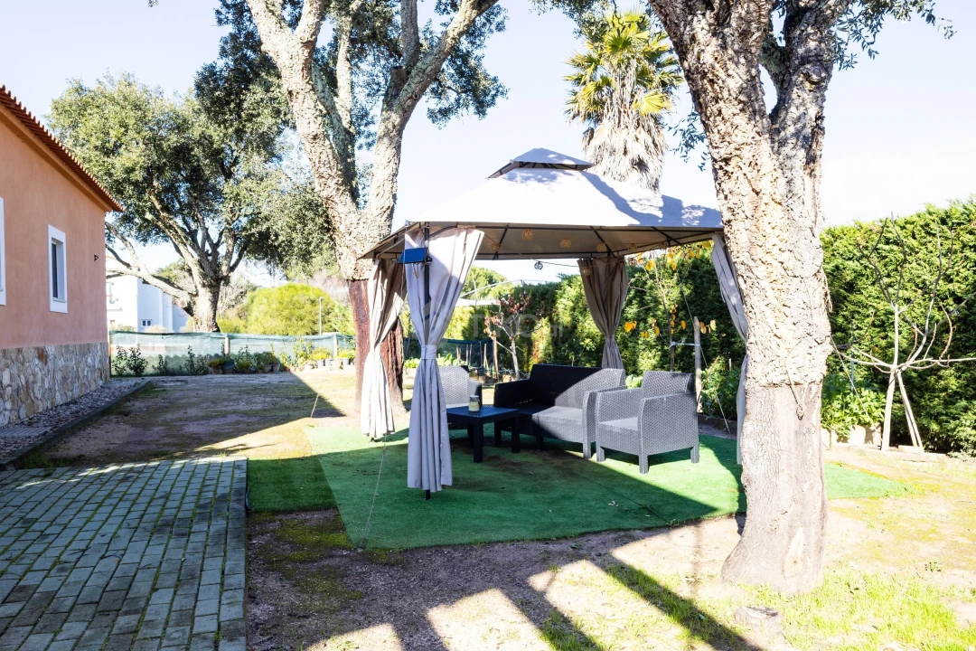 Moradia T4 para Venda em Santo Estêvão Foto 52