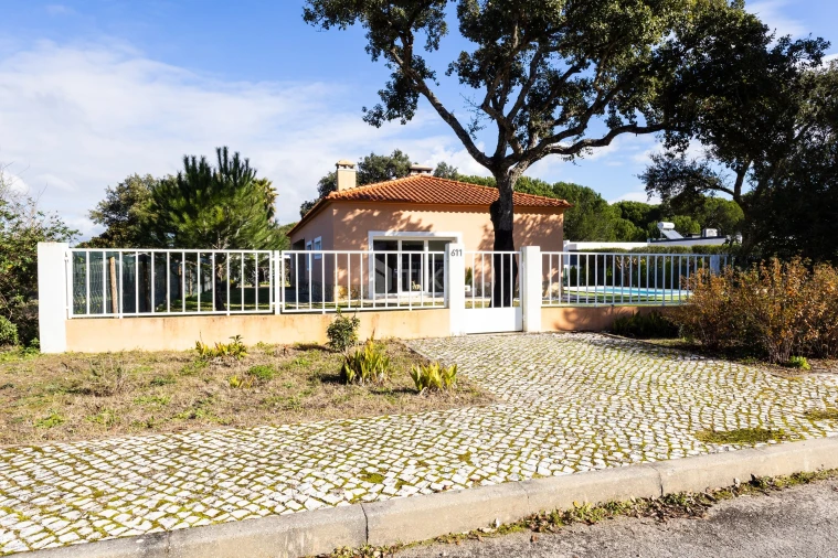 Moradia T4 para Venda em Santo Estêvão Foto 53