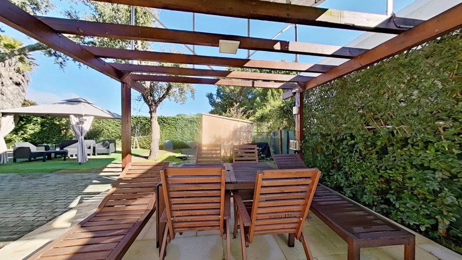 Moradia T4 para Venda em Santo Estêvão Foto 4