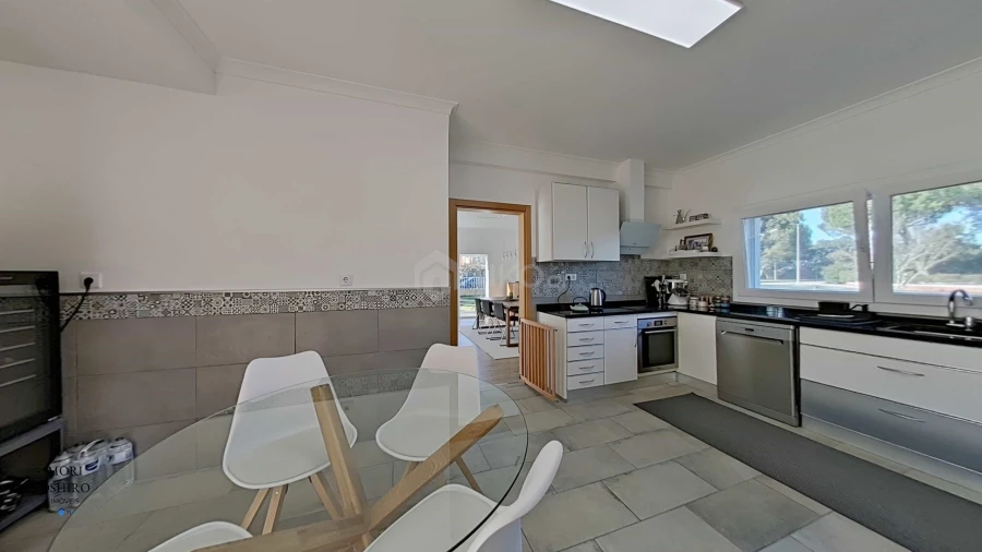 Moradia T4 para Venda em Santo Estêvão Foto 24