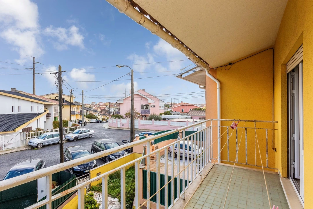 Moradia T3 para Venda em Porto Salvo Foto 24