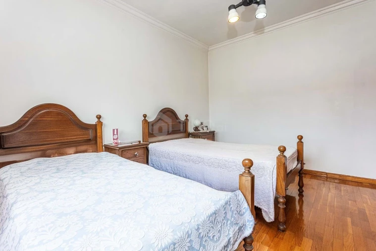 Moradia T3 para Venda em Porto Salvo Foto 16