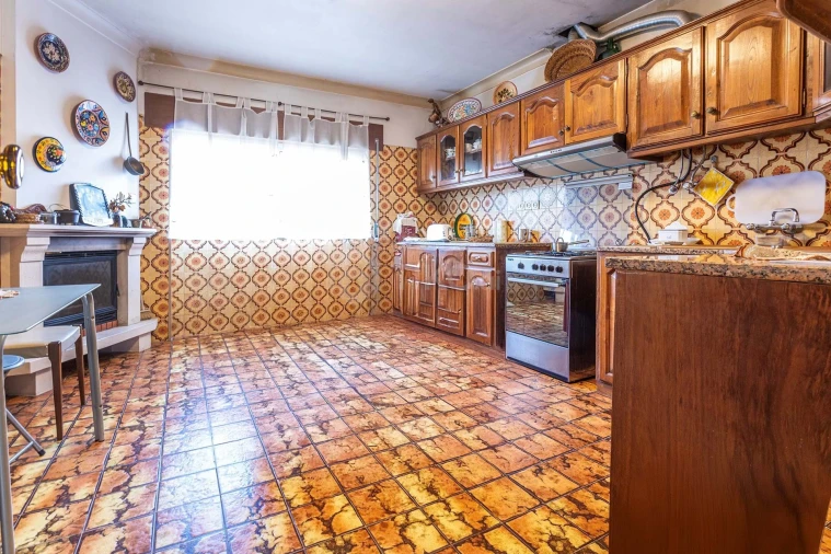 Moradia T3 para Venda em Porto Salvo Foto 4