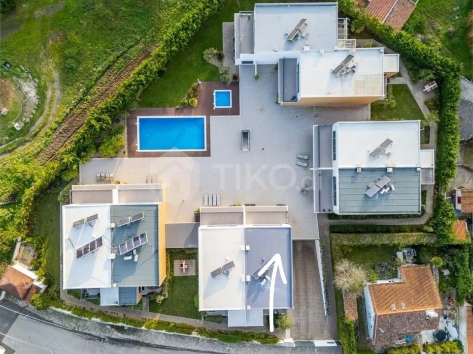 Moradia T4 para Venda em Agualva e Mira-Sintra Foto 1