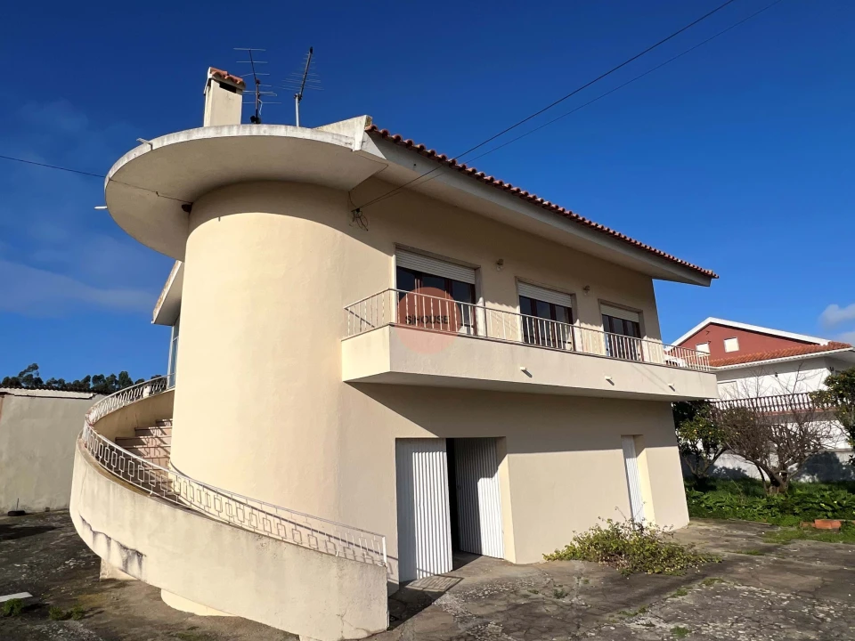 Moradia T3 para Venda em Famalicão Foto 3