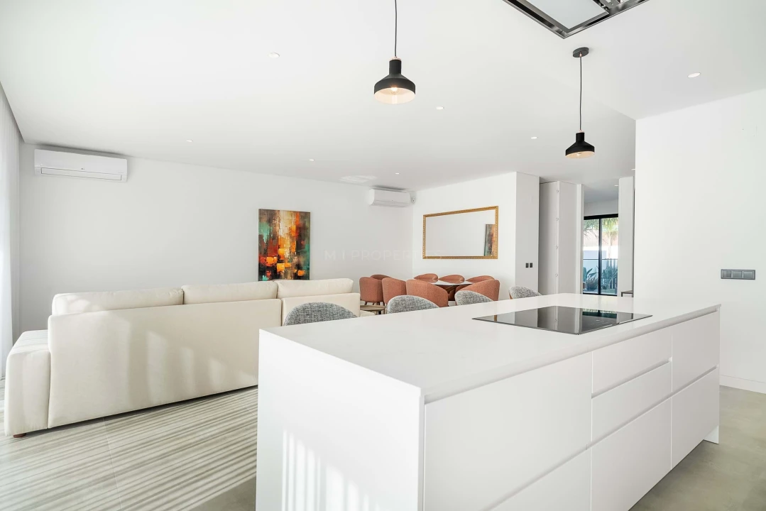 Apartamento T4 para Venda em Boliqueime Foto 18