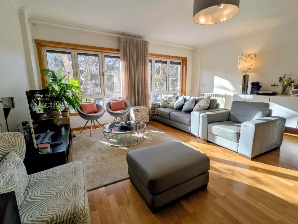 Apartamento T3 para Venda em Parque das Nações Foto 7