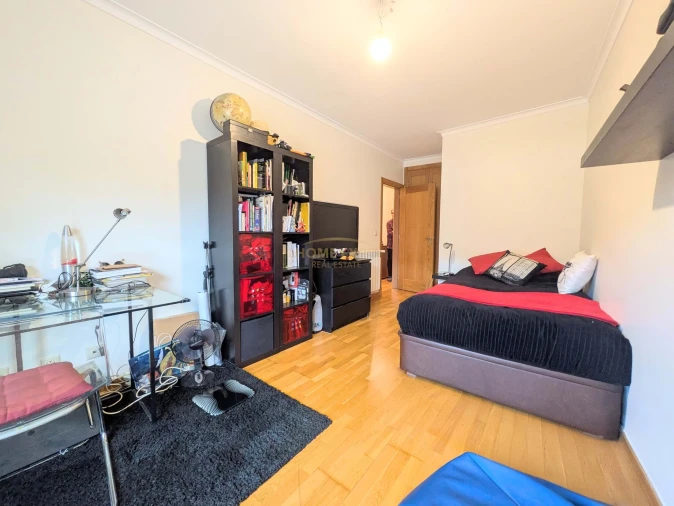 Apartamento T3 para Venda em Parque das Nações Foto 17