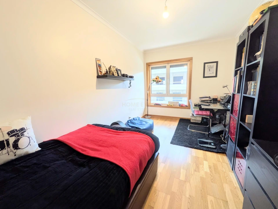 Apartamento T3 para Venda em Parque das Nações Foto 18