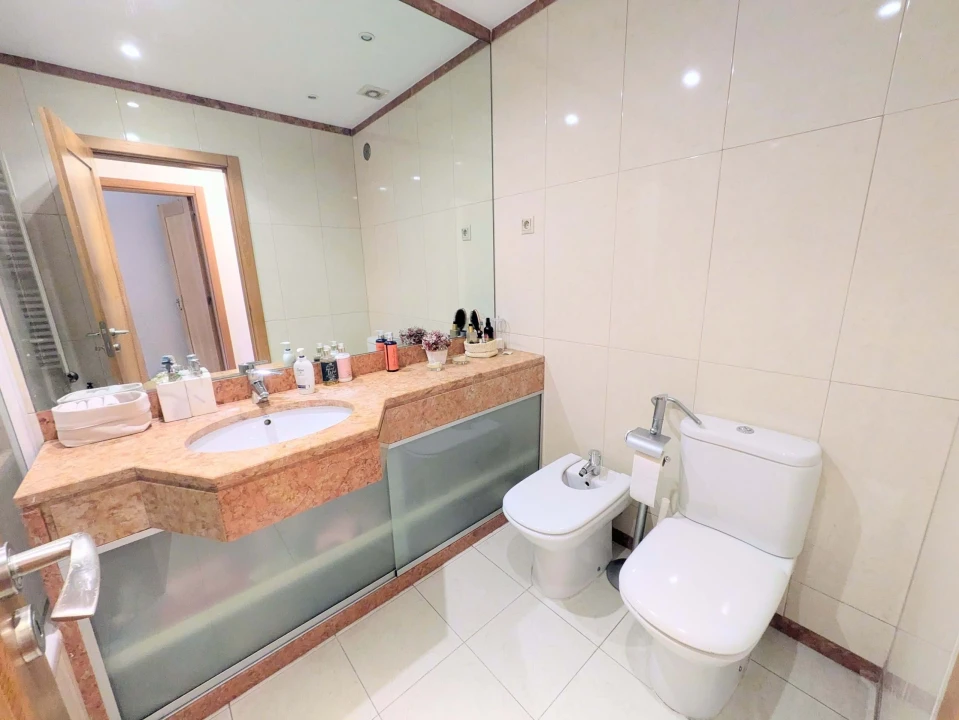 Apartamento T3 para Venda em Parque das Nações Foto 27