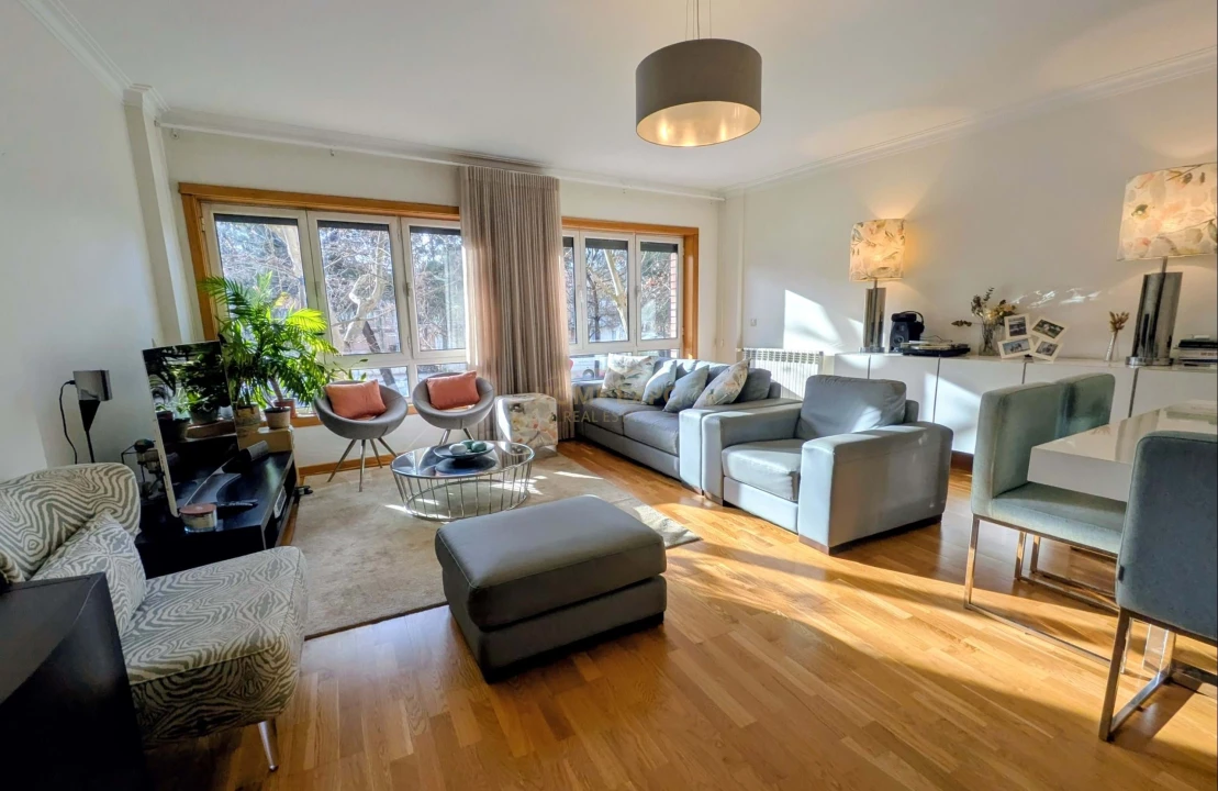 Apartamento T3 para Venda em Parque das Nações Foto 5