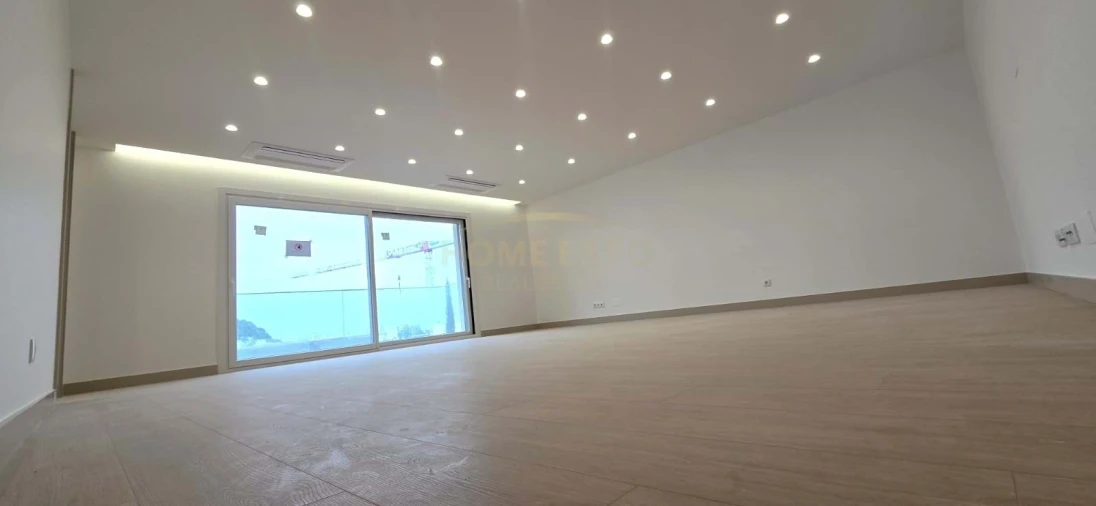 Apartamento T3 para Venda em Póvoa de Santo Adrião e Olival Basto Foto 3