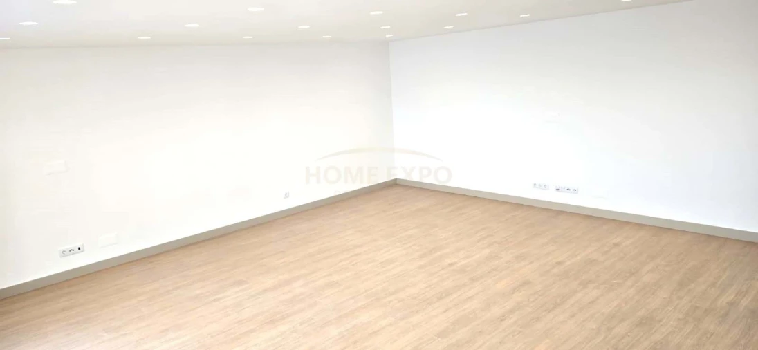 Apartamento T3 para Venda em Póvoa de Santo Adrião e Olival Basto Foto 4