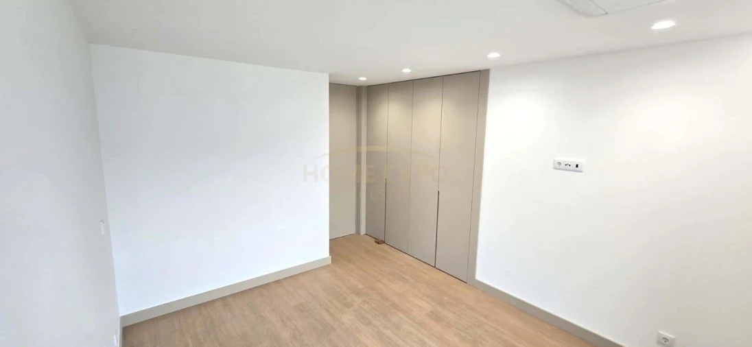 Apartamento T3 para Venda em Póvoa de Santo Adrião e Olival Basto Foto 5