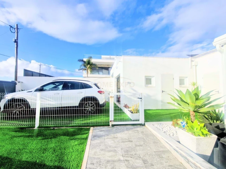 Moradia T3 para Venda em Santa Iria de Azoia, São João da Talha e Bobadela Foto 42