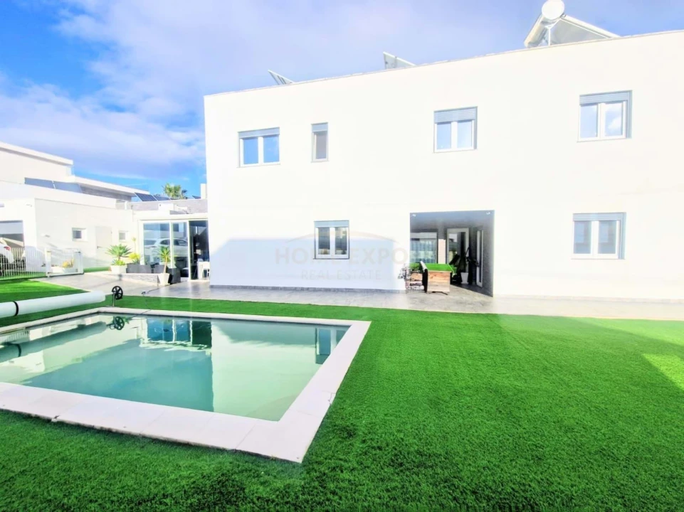 Moradia T3 para Venda em Santa Iria de Azoia, São João da Talha e Bobadela Foto 5