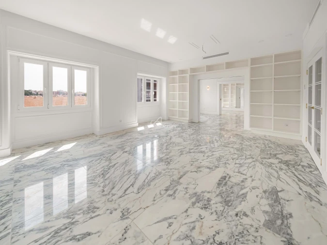 Apartamento T4 para Venda em Arroios Foto 11