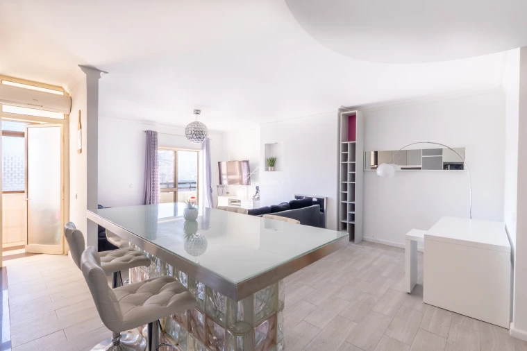 Apartamento T3 para Arrendamento em Rio Tinto Foto 2