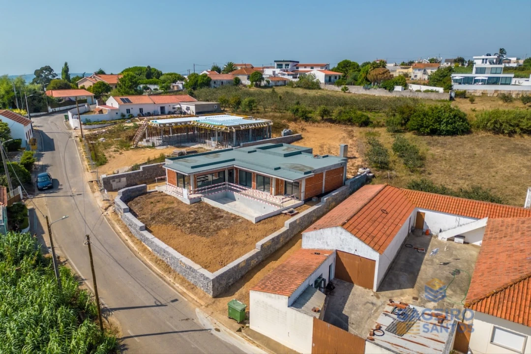 Moradia T3 para Venda em Alfeizerão Foto 8