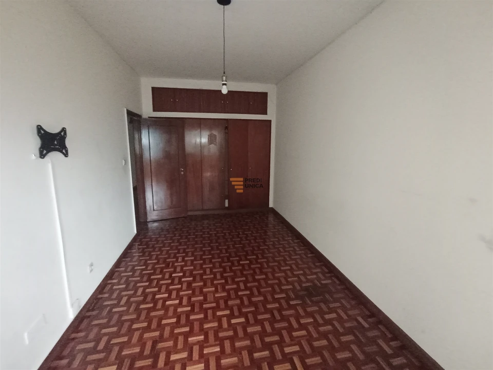 Apartamento T3 para Arrendamento em Ramalde Foto 27